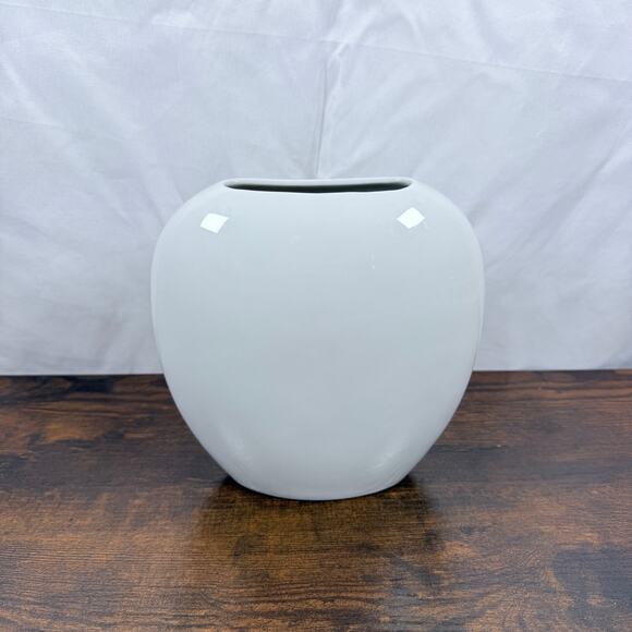 Pier 1 Imports White Ceramic Vase – Modern Oval Wide Mouth – Made in Japan - Picture 1 of 6